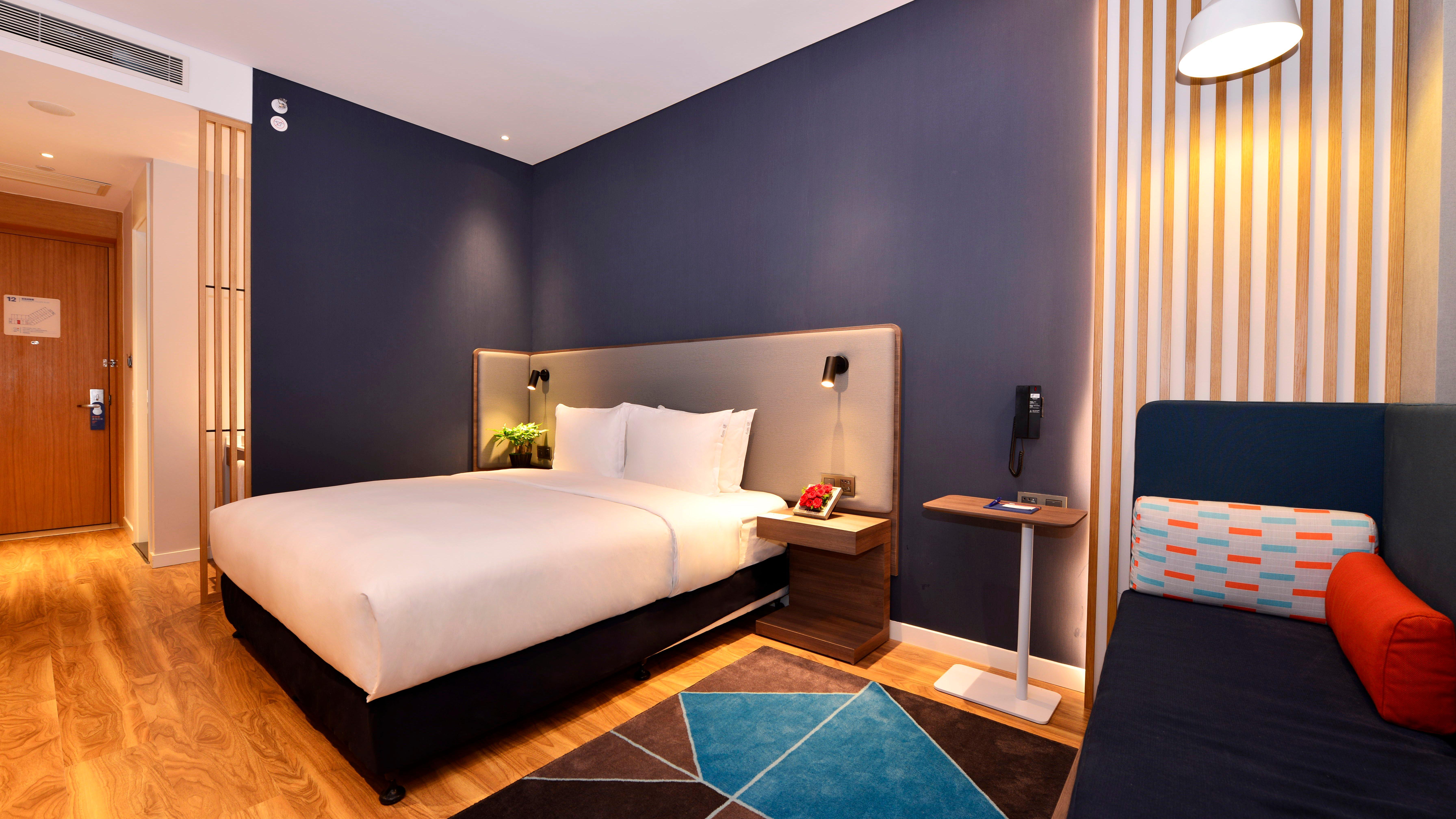 Holiday Inn Express Luanchuan By Ihg Экстерьер фото