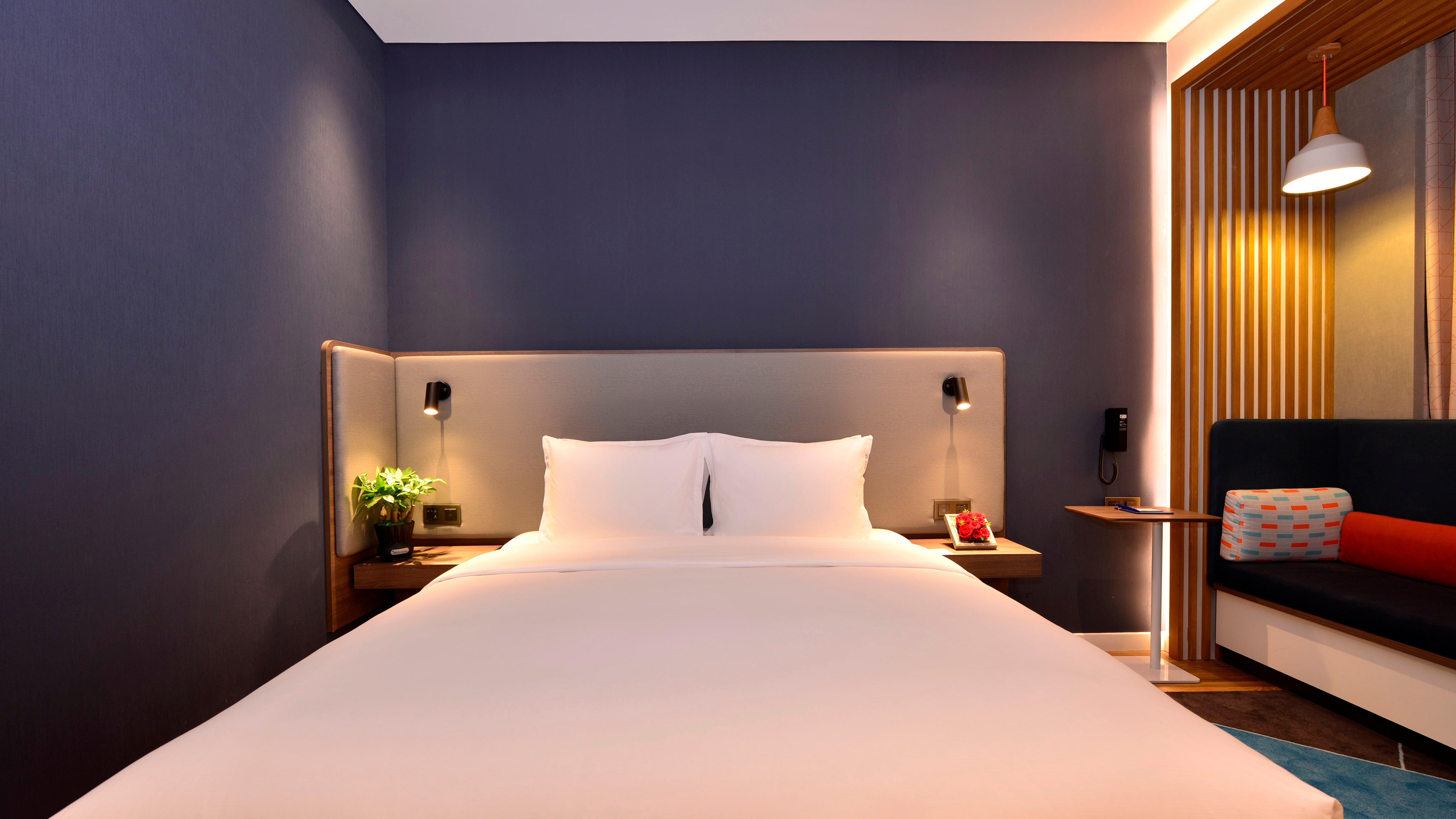 Holiday Inn Express Luanchuan By Ihg Экстерьер фото