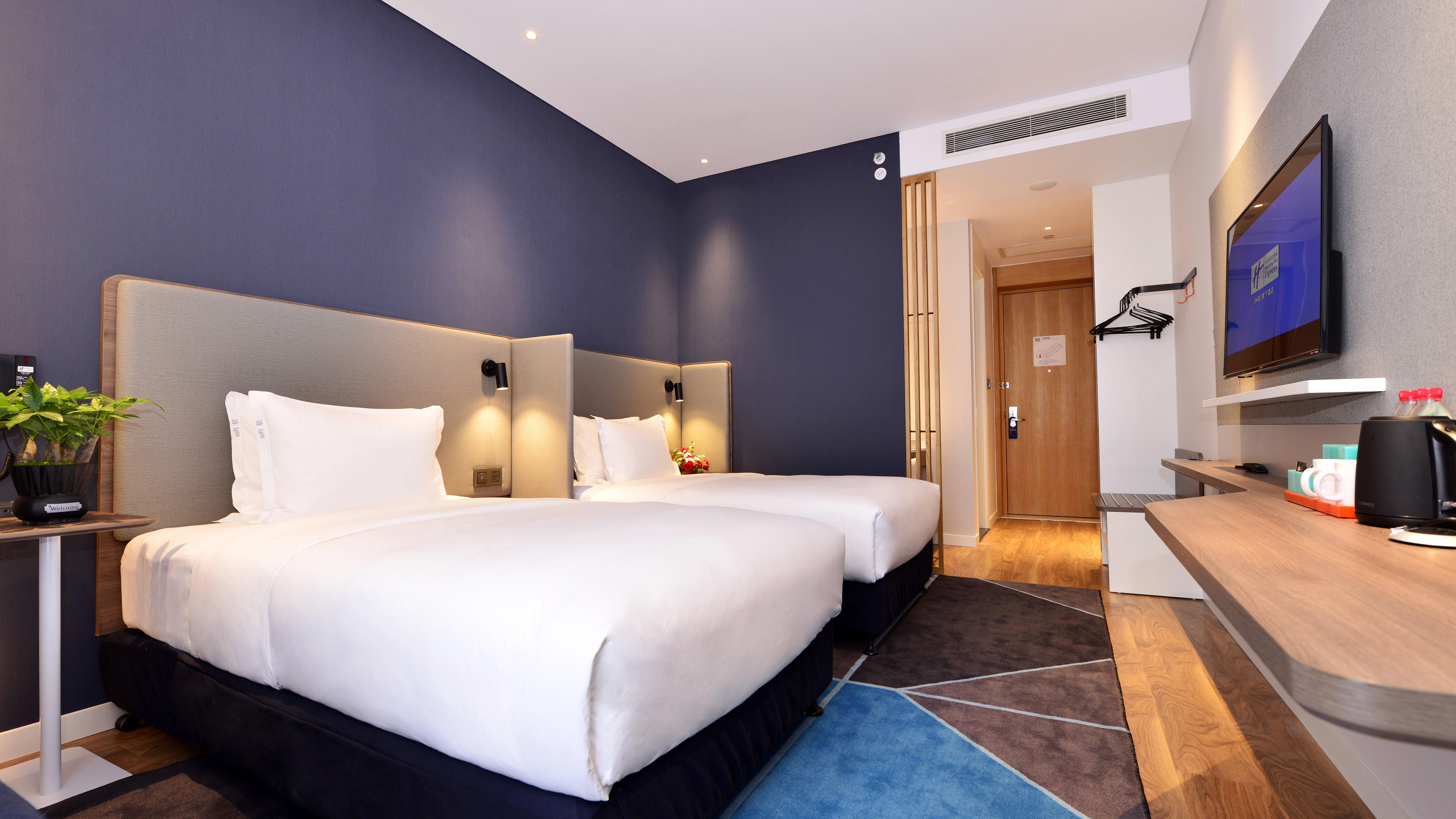 Holiday Inn Express Luanchuan By Ihg Экстерьер фото