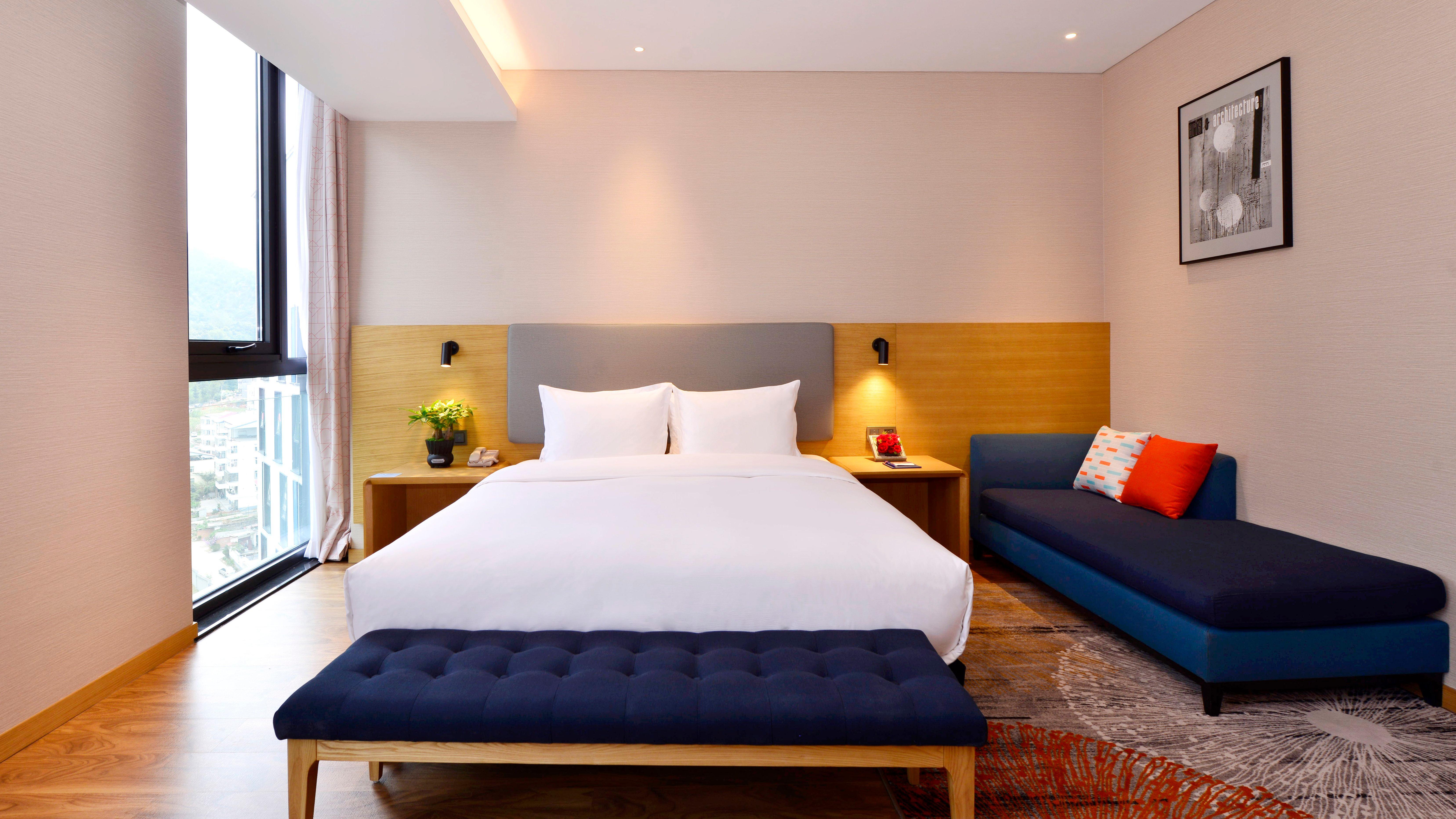 Holiday Inn Express Luanchuan By Ihg Экстерьер фото