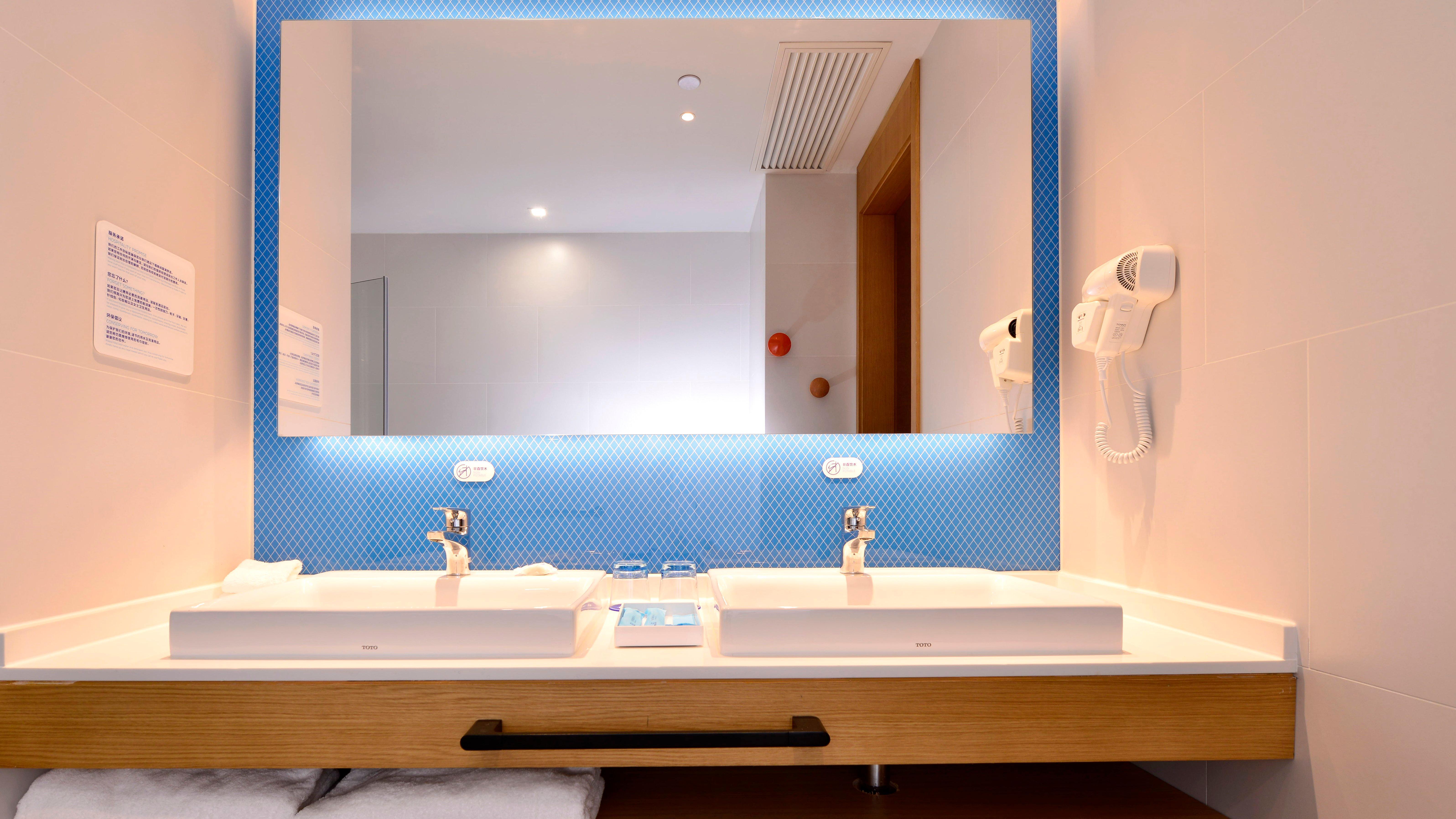 Holiday Inn Express Luanchuan By Ihg Экстерьер фото