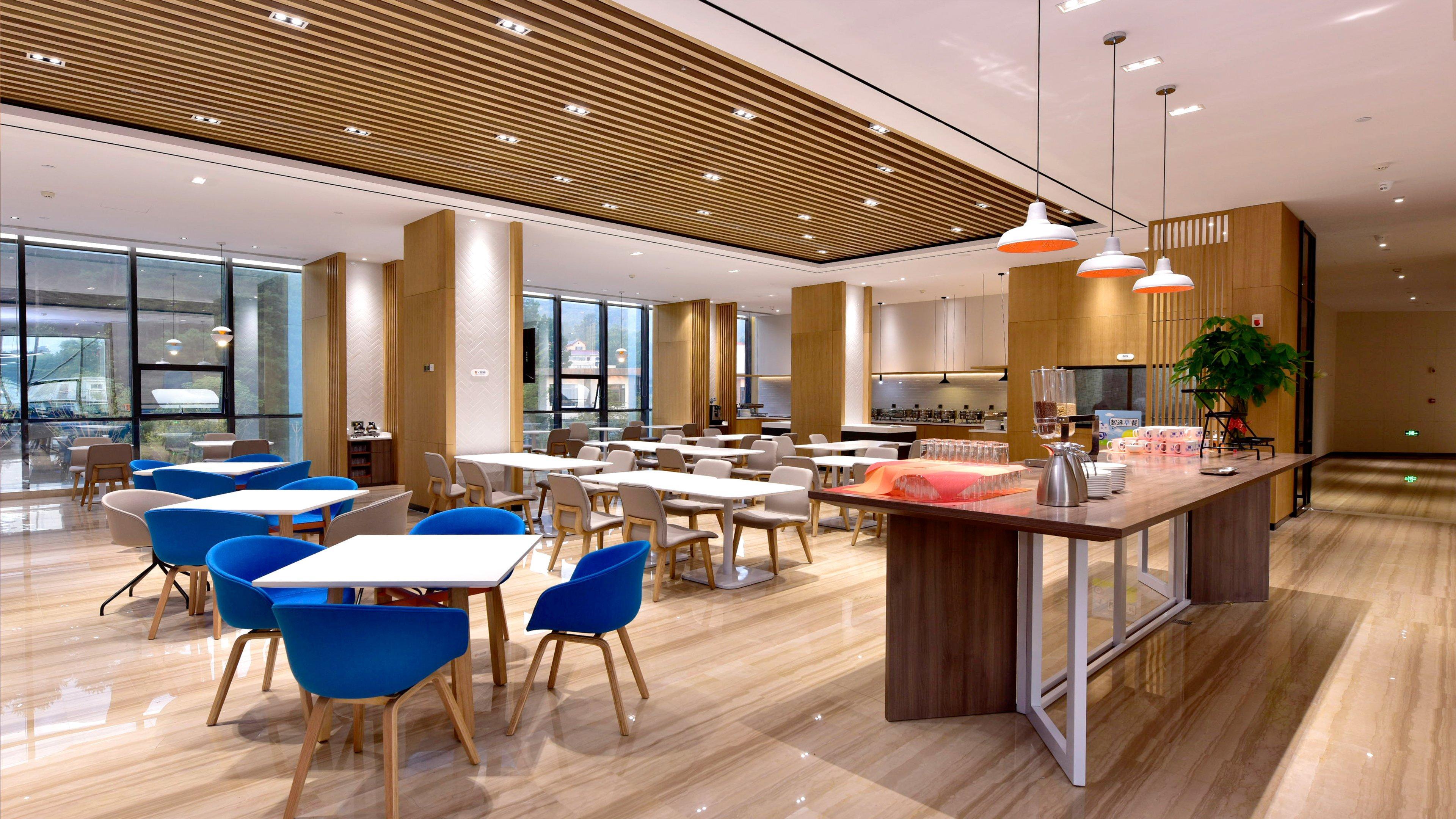 Holiday Inn Express Luanchuan By Ihg Экстерьер фото